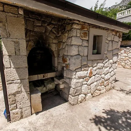 Apartment Zeli- Great Location *